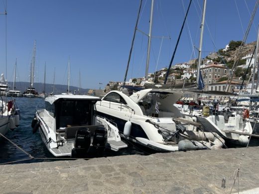 Glyfada Motorboat Nordkapp Gran coupe 905 alt tag text