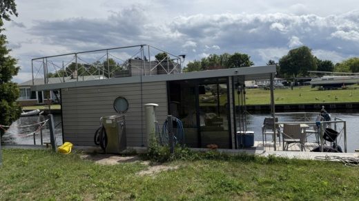 Berlin Houseboat RIVO SP ZO.O Campi 300 alt tag text