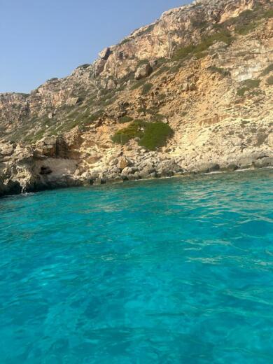 Palma de Mallorca Motorboat Quicksilver 675 Weekend alt tag text