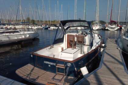 Charter Motorboat Rhéa 750 open Port-la-Forêt