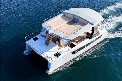 Miete Motorboot CATAMARAN USA 380 Amalfi