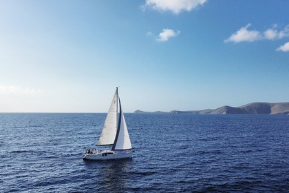 Charter Sailboat Beneteau Oceanis 40 Heraklion