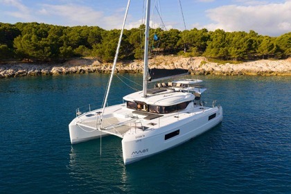 Charter Catamaran Lagoon-Bénéteau Lagoon 43 - 4 + 2 cab. Šibenik