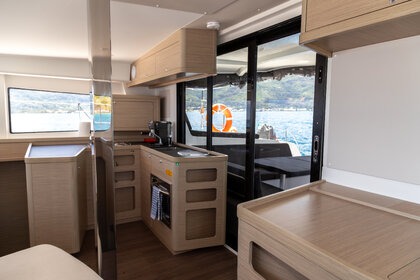 Чартер Катамаран  Lagoon 42  Маэ