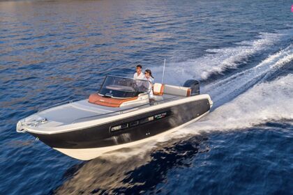 Rental Motorboat Invictus Yacht 240 CX Santa Eulalia del Río