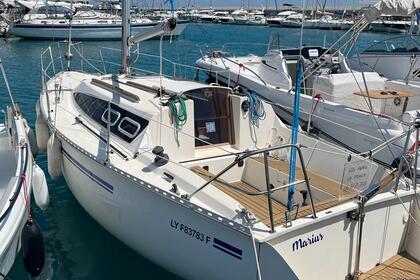 Hire Sailboat B2 Marine Djinn 28 St-Laurent-du-Var