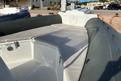 Location Semi-rigide Capelli Tempest 775 Cannes