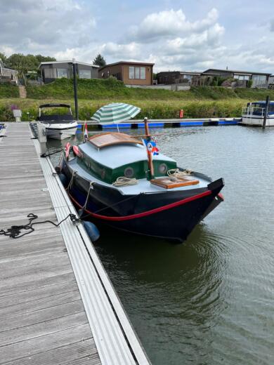 Biesbosch Houseboat Kooijman & de Vries Grundel Huisboot alt tag text