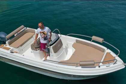 Rental Motorboat Karel Ithaca 550 Capri