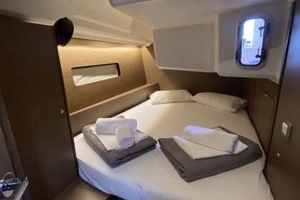 Noleggio Barca a vela Beneteau OCEANIS 40.1 Alimos