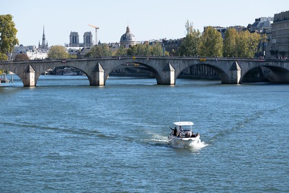 Rental Motorboat Jeanneau Cap Camarat 7.5 Cc Paris