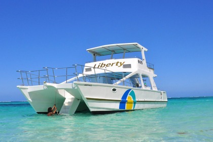 Verhuur Motorboot Ocean Star Crew included in deal Punta Cana