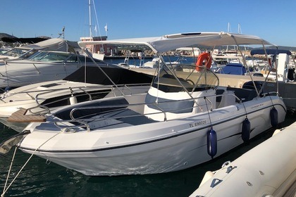 Rental Motorboat Ranieri Voyager 23 S Cavalaire-sur-Mer