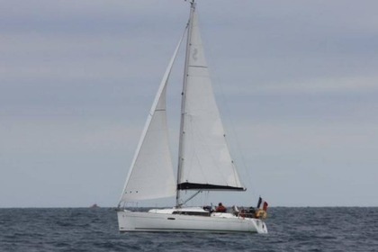 Aluguel Veleiro BENETEAU OCEANIS 31 Trinité-sur-Mer