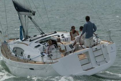 Hyra båt Segelbåt  OCEANIS 40 - UN JOUR Arzon