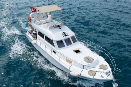 Hire Motor yacht manu 2020 Side