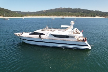 Hire Motorboat Italversil Superphantom 85 Vila Nova de Gaia