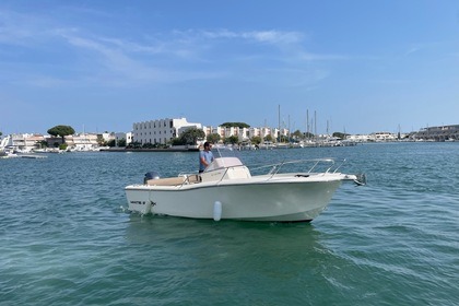 Location Bateau à moteur White Shark 210 CC Le Grau-du-Roi