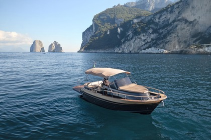 Location Bateau à moteur Gozzo Sole 10 Open Capri