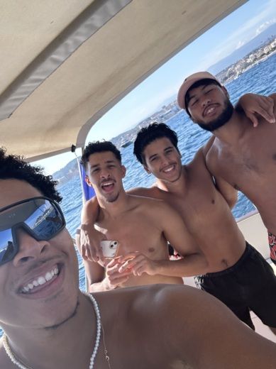 Antibes Motorboat Beneteau flyer 6.6 sundeck alt tag text