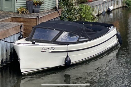 Charter Motorboat Antaris Fifty5 Marlow