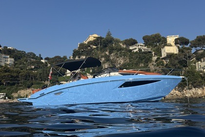 Charter Motorboat Cranchi E30 Endurance Villefranche-sur-Mer