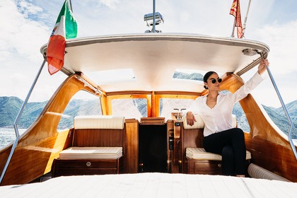 Miete Motorboot De Cesari Onlywood Argegno