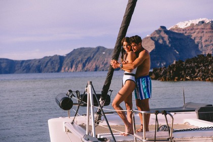 Charter Catamaran Lagoon 450F Santorini