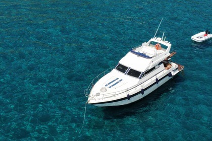 Charter Motorboat Gianetti 38 fly Terracina