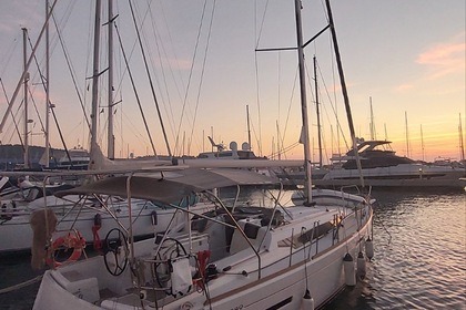 Hire Motorboat Jeanneau Sun Odyssey 389 Bar