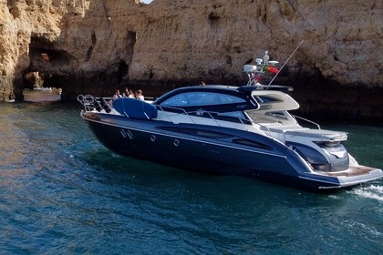 Location Yacht à moteur Cranchi Mediterranean 47ft .hard top Lagos