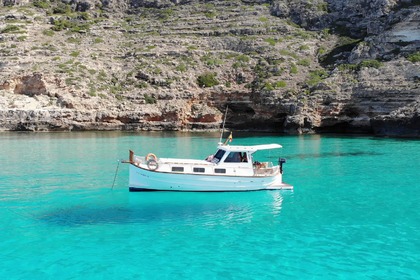 Rental Motorboat Menorquín Yatch Llaut Menorquín 50 Mallorca