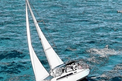 Rental Sailboat Bavaria Easy 9.7 Tarragona