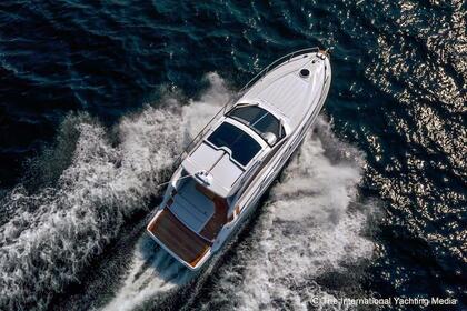 Hire Motorboat Sessa Marine C3X Lido degli Estensi