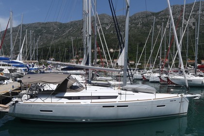 Charter Sailboat JEANNEAU SUN ODYSSEY 419 Dubrovnik