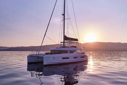 Noleggio Catamarano PRIVATE LUXURY CATAMARAN CRUISE TO DIA ISLAND LAGOON 560 Eyalet di Creta