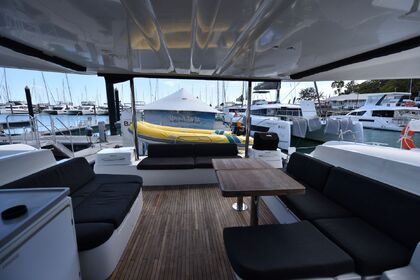 Rental Catamaran Rorbertson & Caine Leopard 46 with A/C Whitsunday Islands