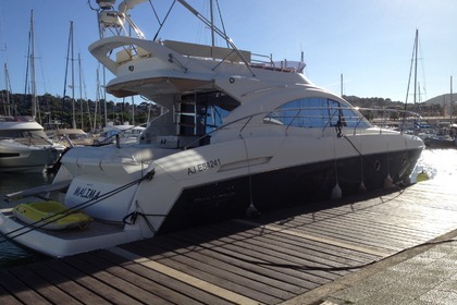 Miete Motorboot BENETEAU 49 GT FLY Cavalaire-sur-Mer