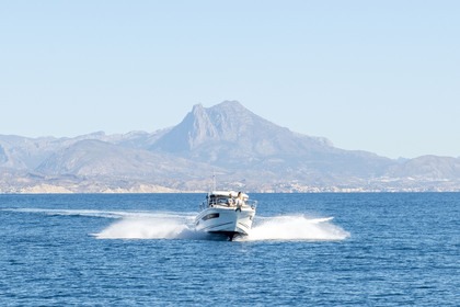 Noleggio Barca a motore JEANNEAU OFFSHORE SPORT Alicante