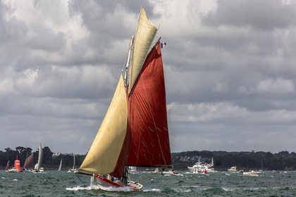 Location Voilier Alexander Gostellow Smack Auray