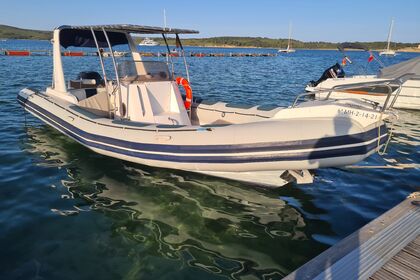 Miete RIB Astec Day cruyser Fornells