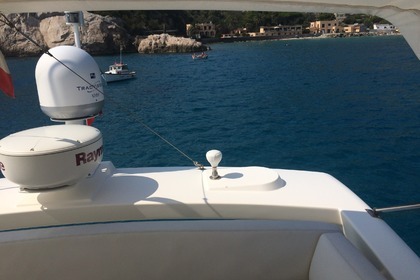 Noleggio Barca a motore AZIMUT 47 Fly Varazze