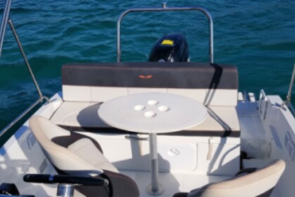 Alquiler Lancha Beneteau Beneteau Flyer 5.5 Sundeck 1 Palamós