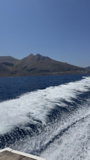 Castellammare del Golfo Motorboat Cranchi Zaffiro 34 alt tag text