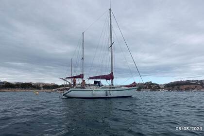 Rental Sailboat Nao Glas Puma 37 Sant Adrià de Besòs