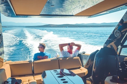 Miete Motorboot Colnago 38 Cabin Trogir