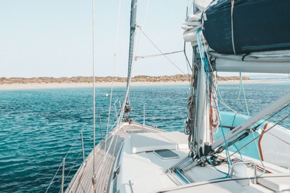 Hire Sailboat Bavaria Bavaria 44 Sant Josep de sa Talaia