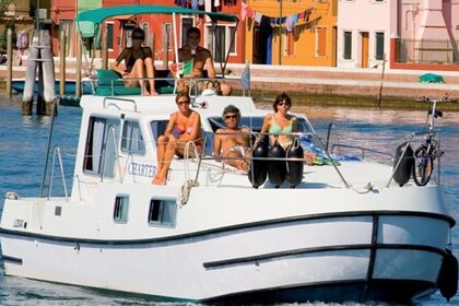 Charter Houseboat Classic New Concorde Fly 890 First Chioggia