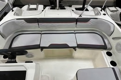 Noleggio Barca senza patente  Bayliner M17 Lindo