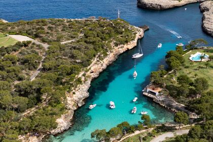 Charter Sailboat Jeanneau Sun Odyssey 36 Mallorca